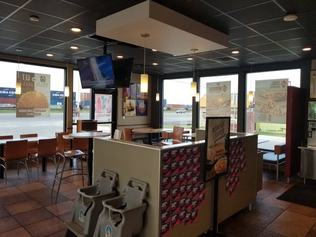 Taco Bell | meal takeaway | 303 US-90 E, Hondo, TX 78861, USA | 8304262371 OR +1 830-426-2371