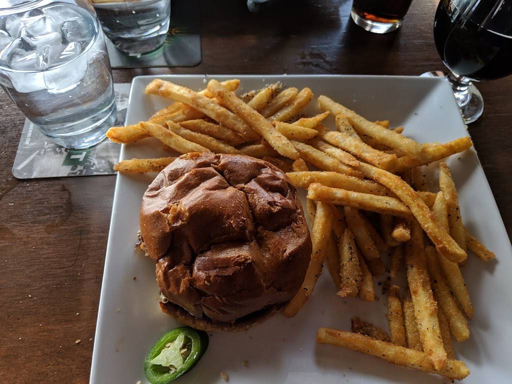 Old Capital Tavern | restaurant | 2 N Benton Dr, Sauk Rapids, MN 56379, USA | 3202914541 OR +1 320-291-4541