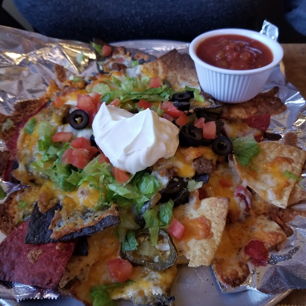 Sam & Louies Italian Restaurant & New York Pizzeria | restaurant | 2150 N State St, Iola, KS 66749, USA | 6203806900 OR +1 620-380-6900