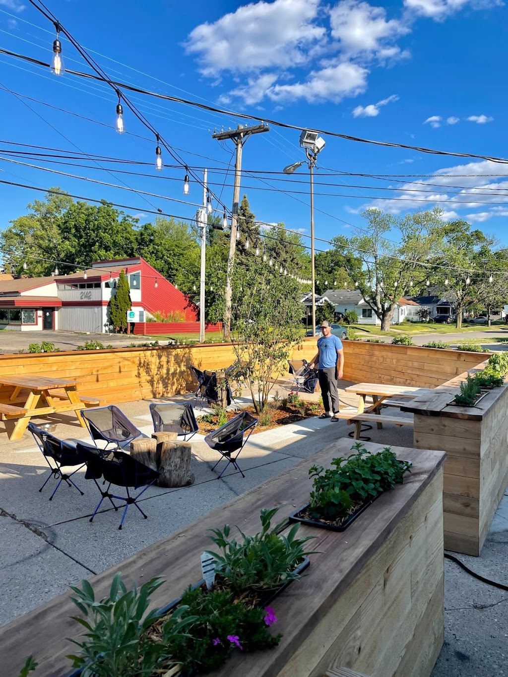 Switchback Gear Exchange | cafe | 2166 Plainfield Ave NE, Grand Rapids, MI 49505, USA | 6162599609 OR +1 616-259-9609