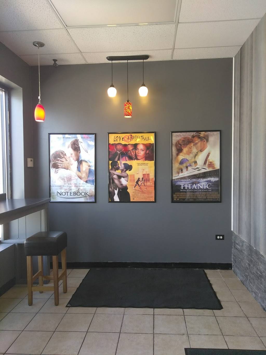 Love Taco | restaurant | 109 E 51st St, Chicago, IL 60615, USA | 3126509635 OR +1 312-650-9635