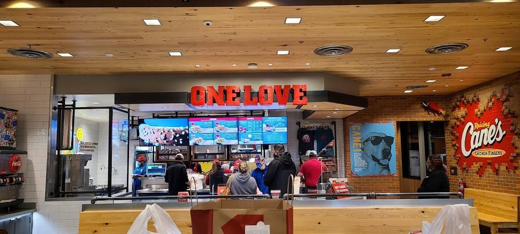 Raising Canes Chicken Fingers | meal takeaway | 5212 N Main St, Mishawaka, IN 46545, USA | 5742739170 OR +1 574-273-9170