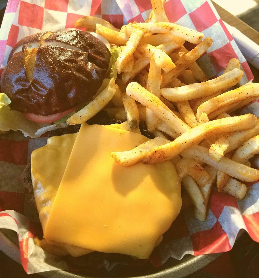 Stouts Brick House | restaurant | 6995 N Dearborn Rd, Guilford, IN 47022, USA | 8125760125 OR +1 812-576-0125