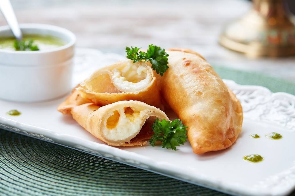 Zaaki Food Truck | restaurant | 374 Boylston St, Brookline, MA 02445, USA | 8573619660 OR +1 857-361-9660