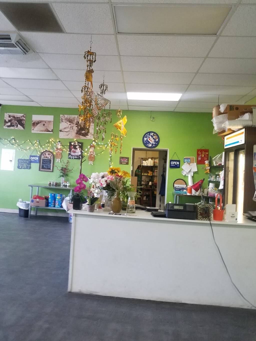 Vandas Thai Kitchen | restaurant | 39470 170th St E C, Palmdale, CA 93591, USA | 6612642710 OR +1 661-264-2710