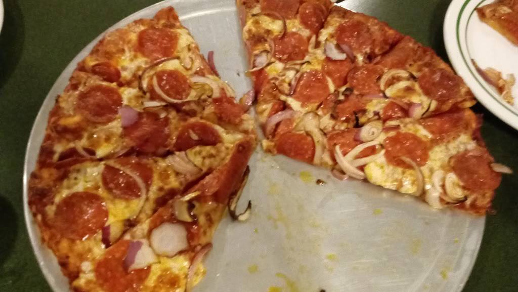 Round Table Pizza | meal delivery | 3250 Governor Dr, San Diego, CA 92122, USA | 8584572334 OR +1 858-457-2334