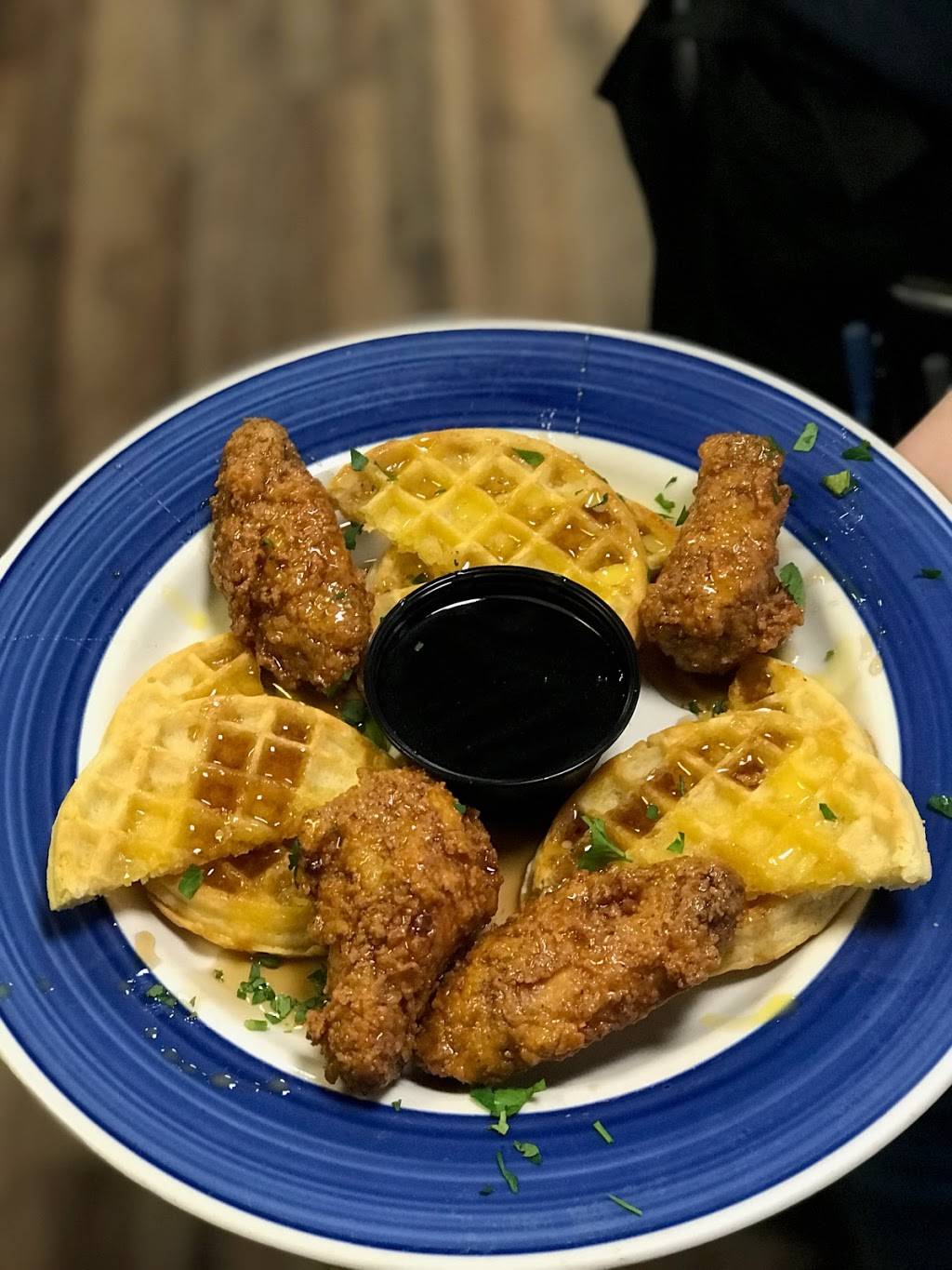 Zhays Bar and Grill | restaurant | 144 Vandiver Dr, Lincolnton, NC 28092, USA | 7042403833 OR +1 704-240-3833