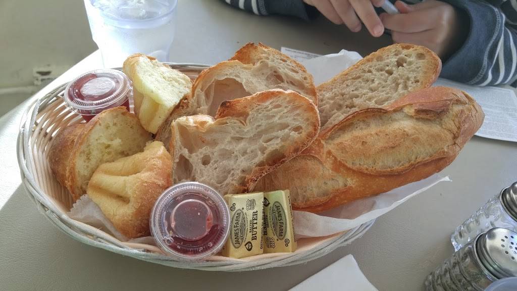 Buena Vista Deli | restaurant | 4590 NE 2nd Ave, Miami, FL 33137, USA | 3055763945 OR +1 305-576-3945