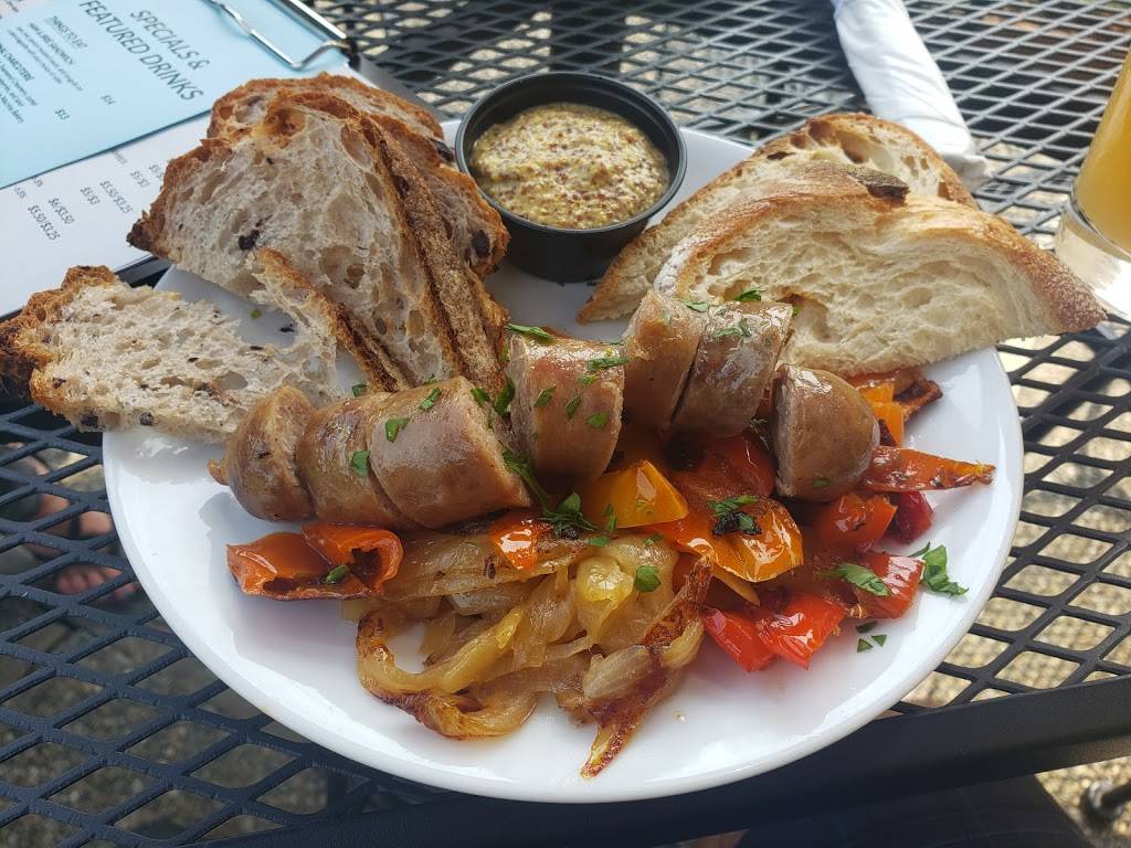 Airways Brewing - The Bistro & Beer Garden | restaurant | 320 W Harrison St, Kent, WA 98032, USA | 2532368632 OR +1 253-236-8632