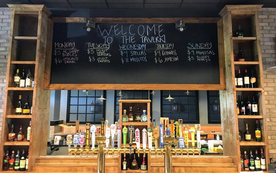 Tavern on 17th | restaurant | 1611 Dusty Miller Lane #305, Wilmington, NC 28412, USA | 9107651157 OR +1 910-765-1157