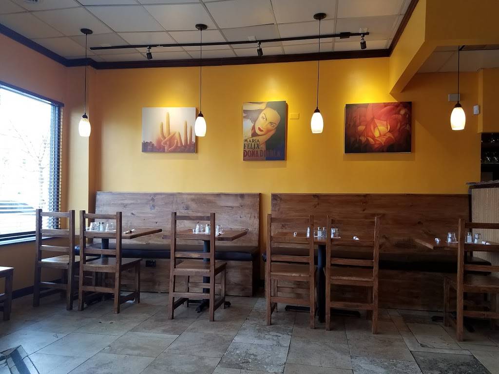 El Potosino Grill | restaurant | 624 N Ashland Ave, Chicago, IL 60622, USA | 3122852711 OR +1 312-285-2711