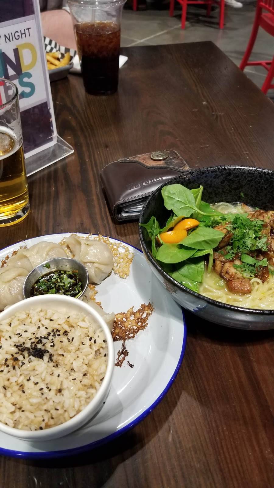 Toppd Pizza Lenexa Public Market | restaurant | 8750 Penrose Ln, Lenexa, KS 66219, USA | 9136777070 OR +1 913-677-7070