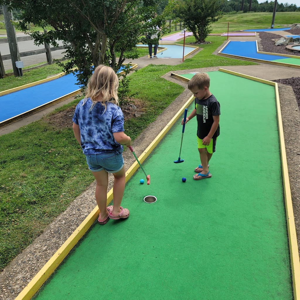 Windy Hill Golf Course and Sports Complex | restaurant | 16500 Midlothian Turnpike, Midlothian, VA 23113, USA | 8047940010 OR +1 804-794-0010