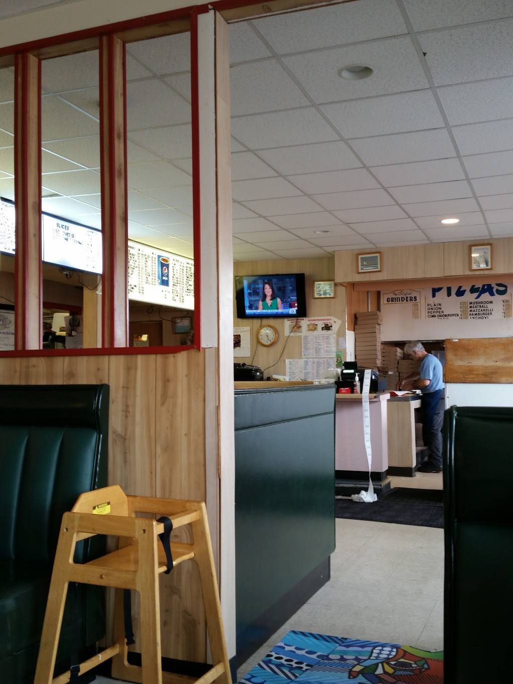 Midway Pizza | restaurant | 33 Fort Hill Rd, Groton, CT 06340, USA | 8604457314 OR +1 860-445-7314