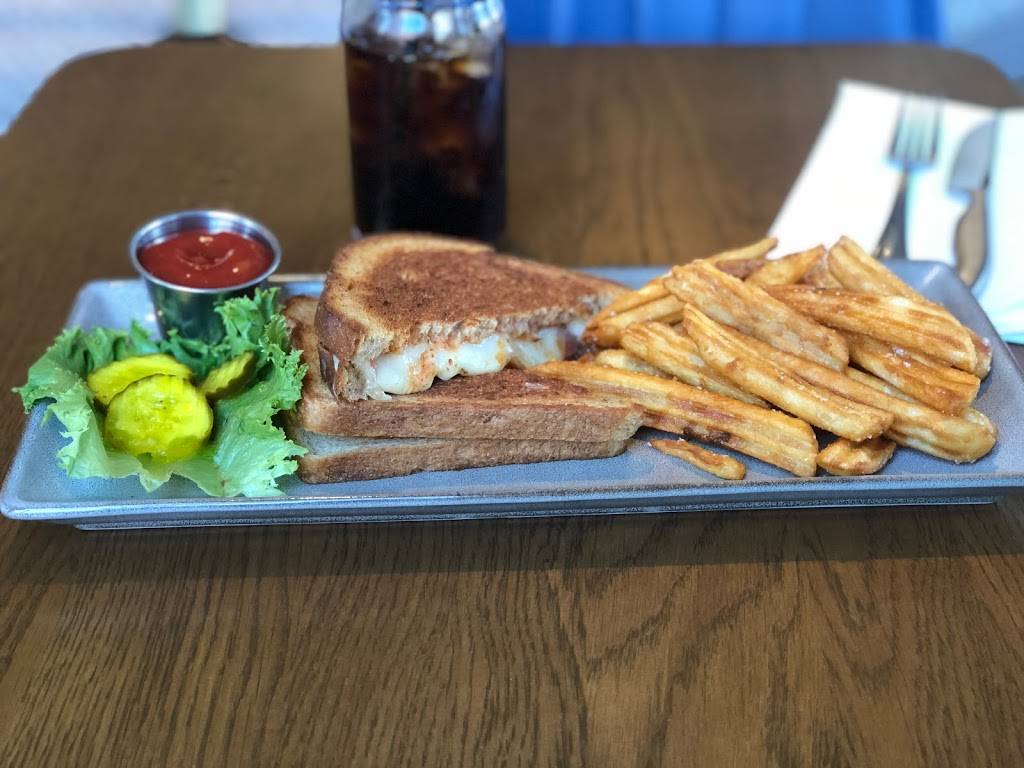 The Half Nelson | restaurant | 321 E 2nd St, Davenport, IA 52801, USA | 5634241124 OR +1 563-424-1124