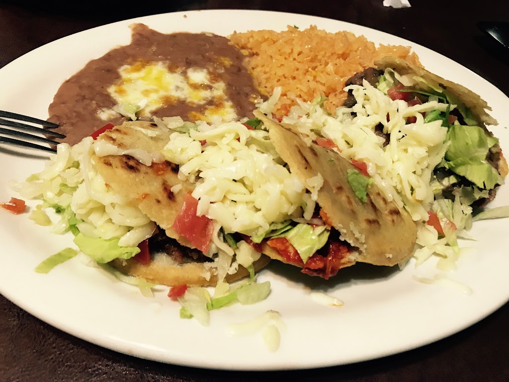 El Rancho | restaurant | 2716 S County Rd 1200, Midland, TX 79706, USA | 4326875499 OR +1 432-687-5499