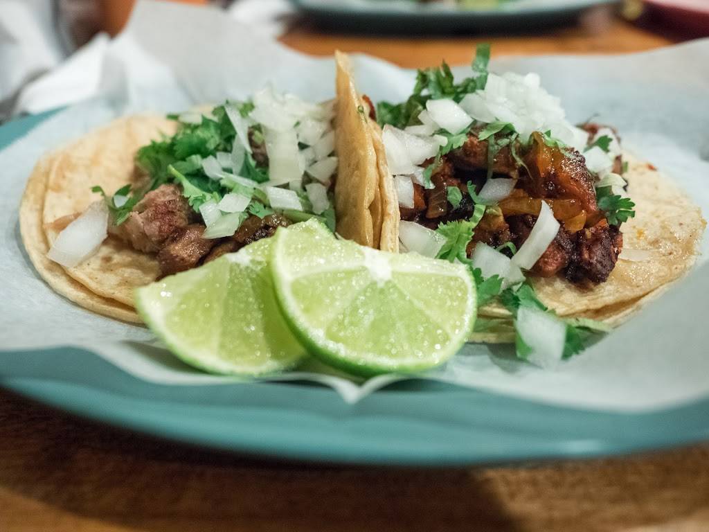 TAQUERIA EL AGUILA REAL | restaurant | 1333, 3152 W Montrose Ave, Chicago, IL 60618, USA | 7732936128 OR +1 773-293-6128