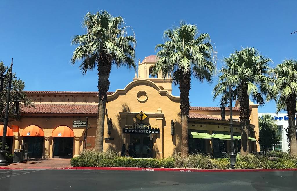 California Pizza Kitchen at Town Square | restaurant | Town Square, 6659 Las Vegas Blvd S Bldg. C1, Las Vegas, NV 89119, USA | 7028965154 OR +1 702-896-5154