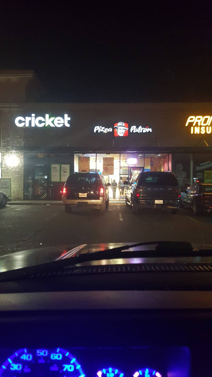 Pizza Patron | meal takeaway | 8607 Long Point Rd #300, Houston, TX 77055, USA | 8325338081 OR +1 832-533-8081