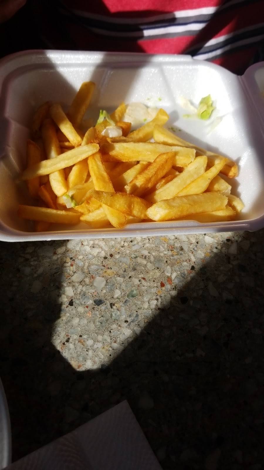 Rios Burger | restaurant | 2511 Olive Dr, Palmdale, CA 93550, USA | 6614138173 OR +1 661-413-8173