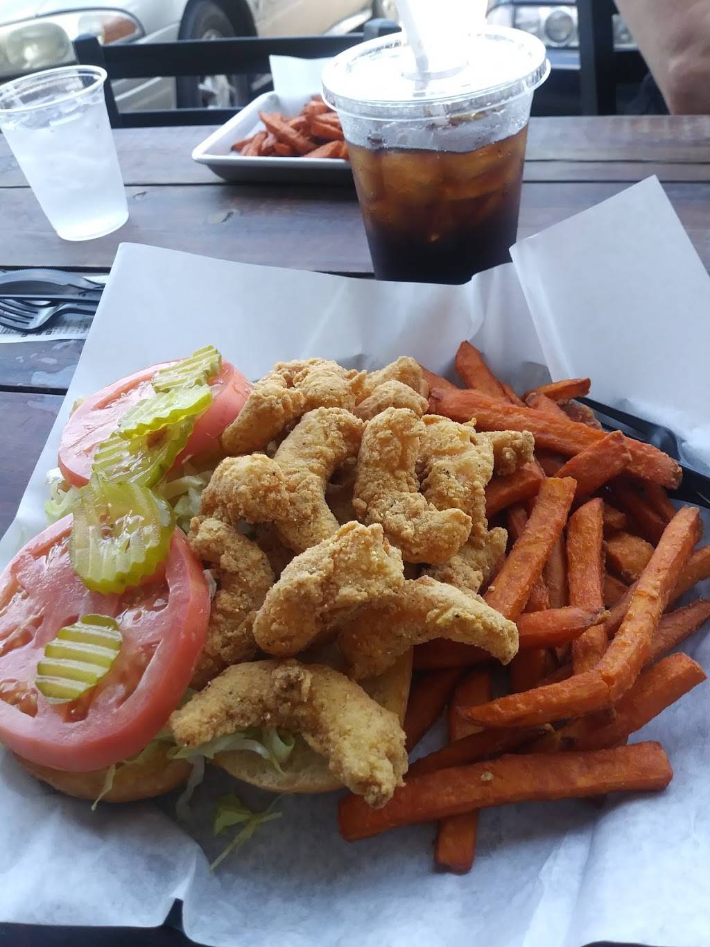 Henrys Crab Shack | restaurant | 901 W Spring Creek Pkwy, Plano, TX 75023, USA | 4697822831 OR +1 469-782-2831