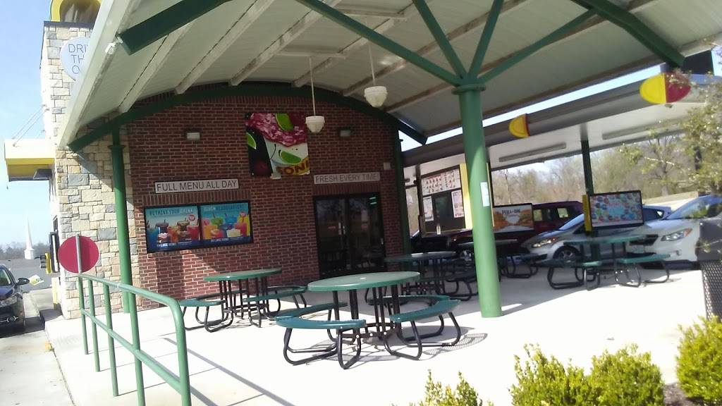 Sonic Drive-In | restaurant | 2314 Cherokee Ave, Seneca, MO 64865, USA | 4177765463 OR +1 417-776-5463