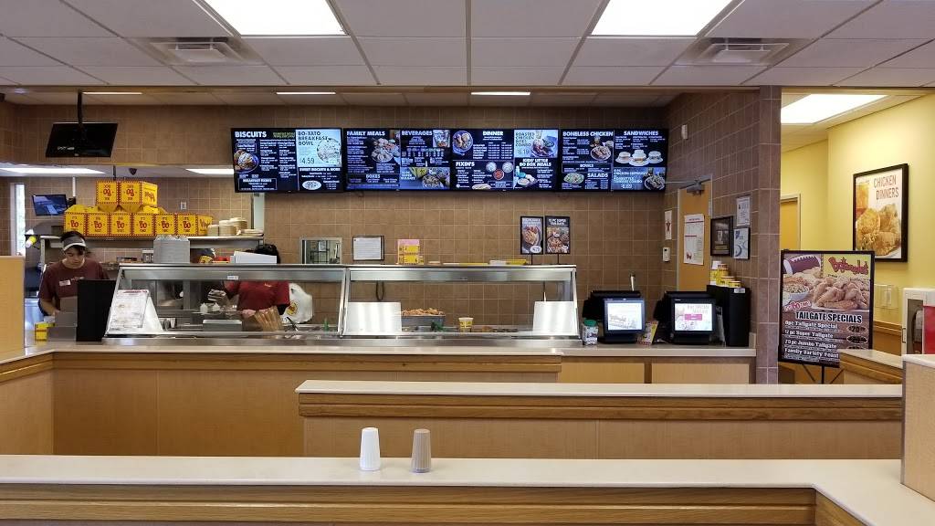 Bojangles Famous Chicken n Biscuits | restaurant | 434 Carl Eller Rd, Mars Hill, NC 28754, USA | 8286801031 OR +1 828-680-1031