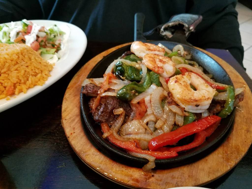 Mi Tierra Mayas | restaurant | 7920 Chesapeake Blvd, Norfolk, VA 23518, USA | 7575798089 OR +1 757-579-8089