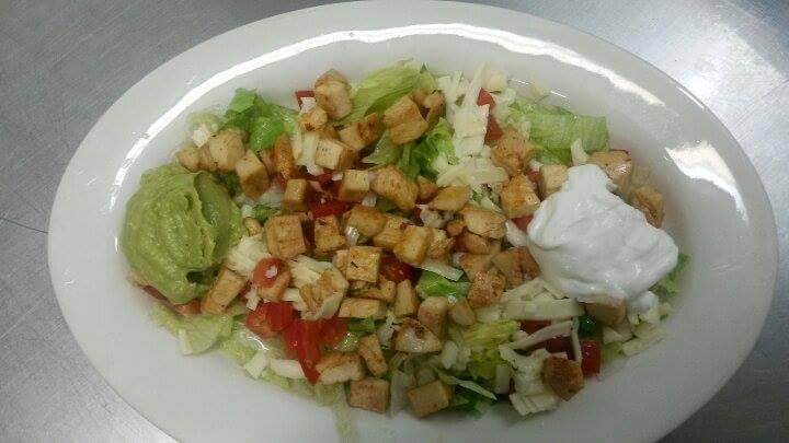 MKZ Mexican Grill | restaurant | 145 Lyon St, Notasulga, AL 36866, USA | 3342571019 OR +1 334-257-1019