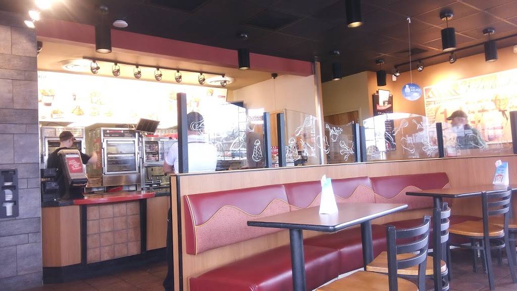 KFC | restaurant | 1117 Eastern Blvd, Clarksville, IN 47129, USA | 8122822155 OR +1 812-282-2155