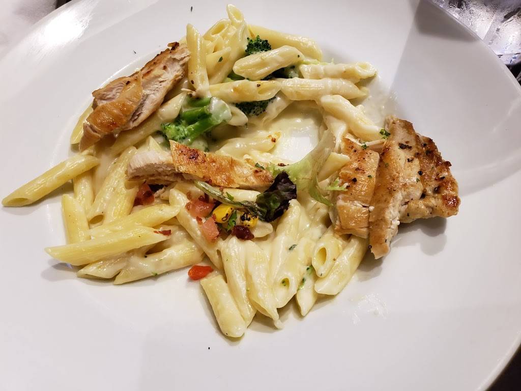 Ruby Tuesday Hawaii | restaurant | Moanalua Center, 930 Valkenburgh St Suite 211, Honolulu, HI 96818, USA | 8084228585 OR +1 808-422-8585