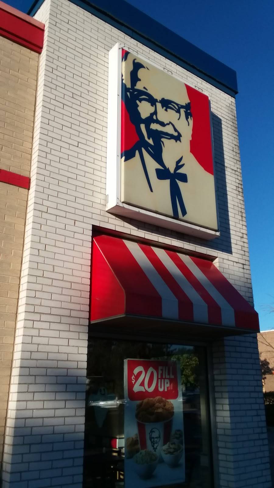 KFC | restaurant | 818 W Main St, West Dundee, IL 60118, USA | 8474284749 OR +1 847-428-4749