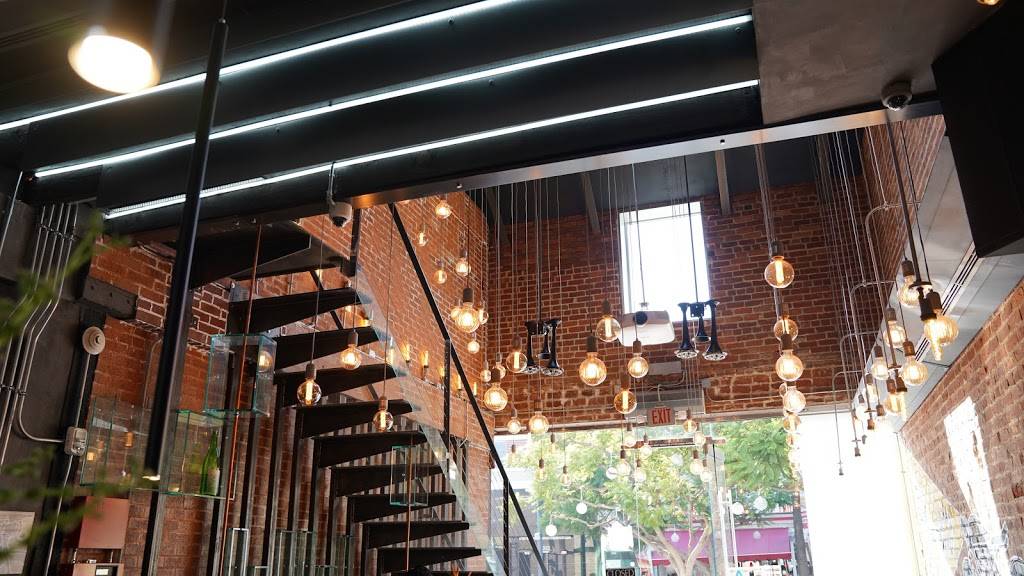 Silverlake Ramen | restaurant | 1319 3rd Street Promenade, Santa Monica, CA 90401, USA | 4243300125 OR +1 424-330-0125