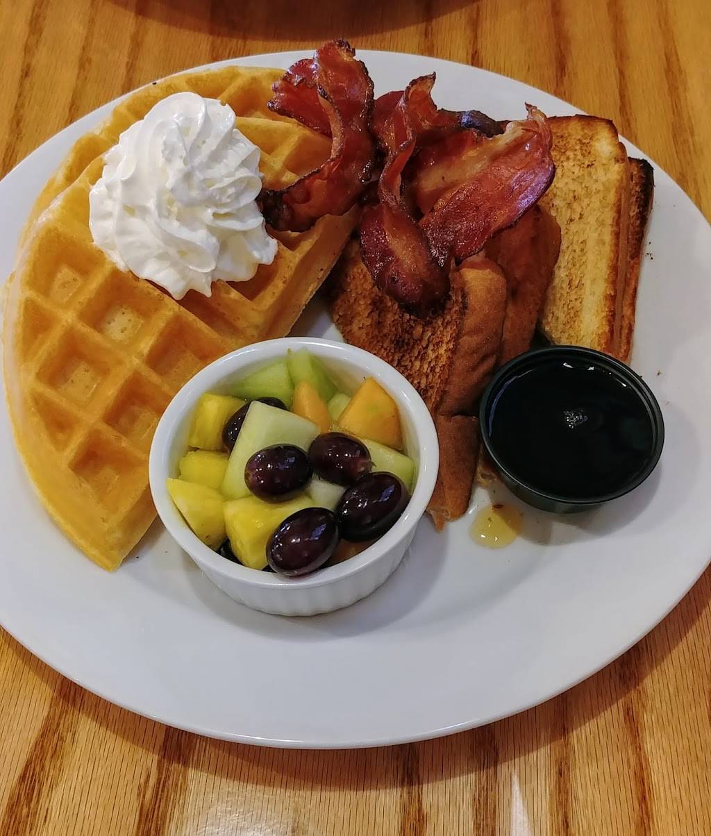 The Marlborough Pub and Eatery | restaurant | 2364 Roger Stevens Dr, North Gower, ON K0A 2T0, Canada | 6134892278 OR +1 613-489-2278