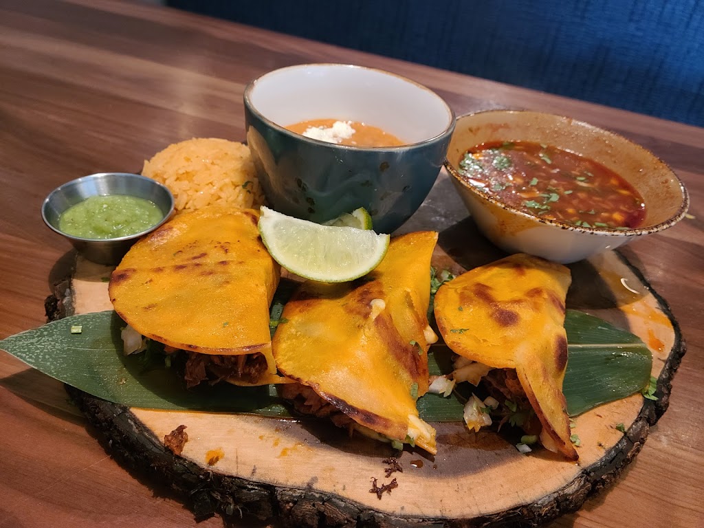 Agave Azul Winter Park | restaurant | 900 S Orlando Ave, Winter Park, FL 32789, USA | 3219723414 OR +1 321-972-3414