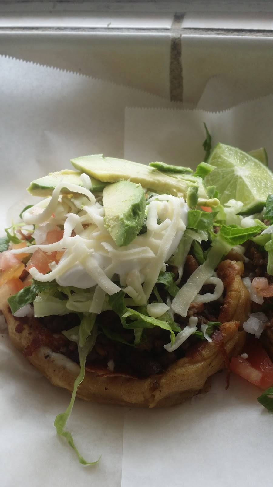 Los Olivos | restaurant | 5031, 5031, 3400 W 31st St, Chicago, IL 60623, USA | 7732471002 OR +1 773-247-1002