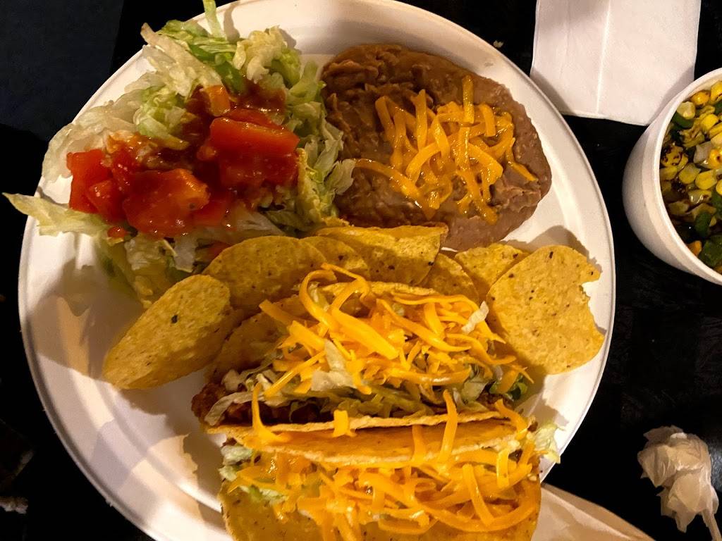 Taco Hut | restaurant | 600 E 30th Ave, Hutchinson, KS 67502, USA | 6206658541 OR +1 620-665-8541