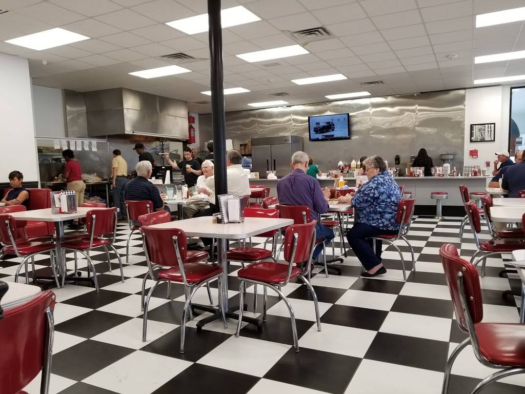 Original Dearmans Soda Shop | restaurant | 7633 Jefferson Hwy, Baton Rouge, LA 70809, USA | 2259241391 OR +1 225-924-1391