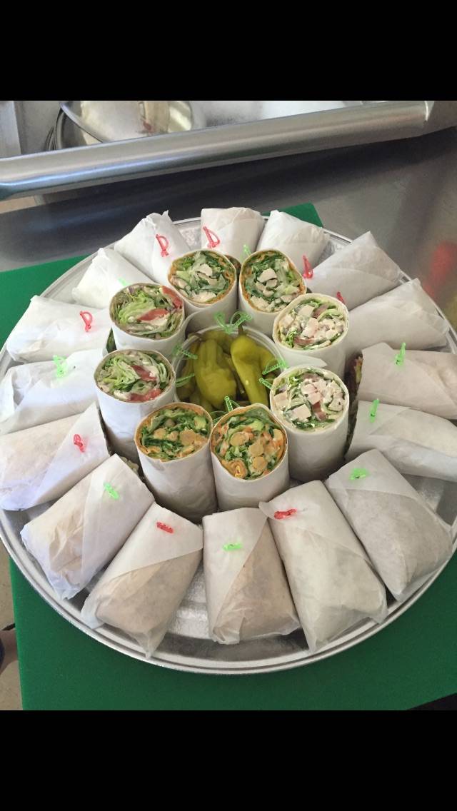 Artas Salad Bar And Grill | restaurant | 13462 Tecumseh Rd, Windsor, ON N8N 3N7, Canada | 5199791105 OR +1 519-979-1105