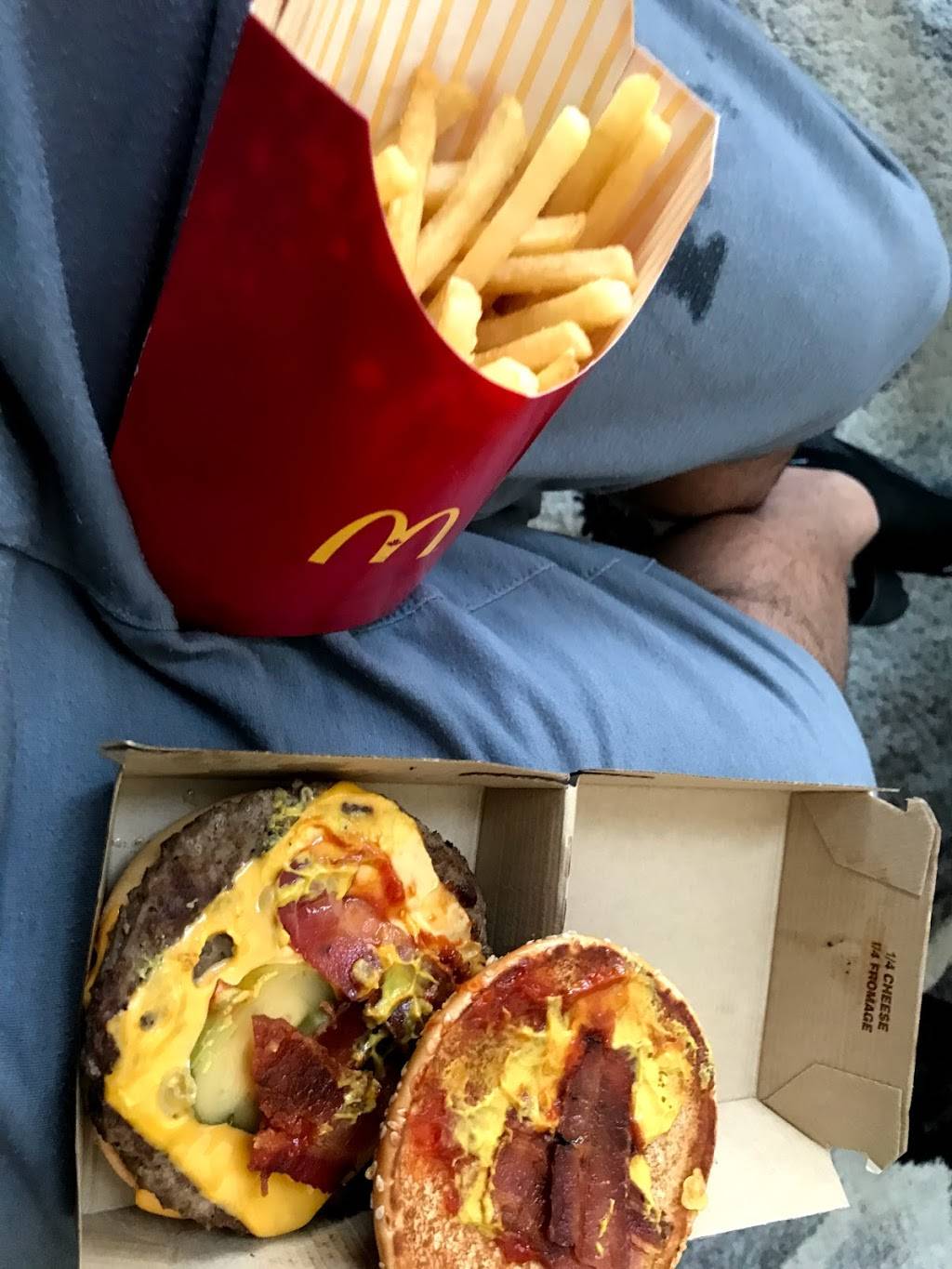 McDonalds | cafe | 235 Castle Oaks Crossing, Brampton, ON L6P 3X3, Canada | 9057949224 OR +1 905-794-9224