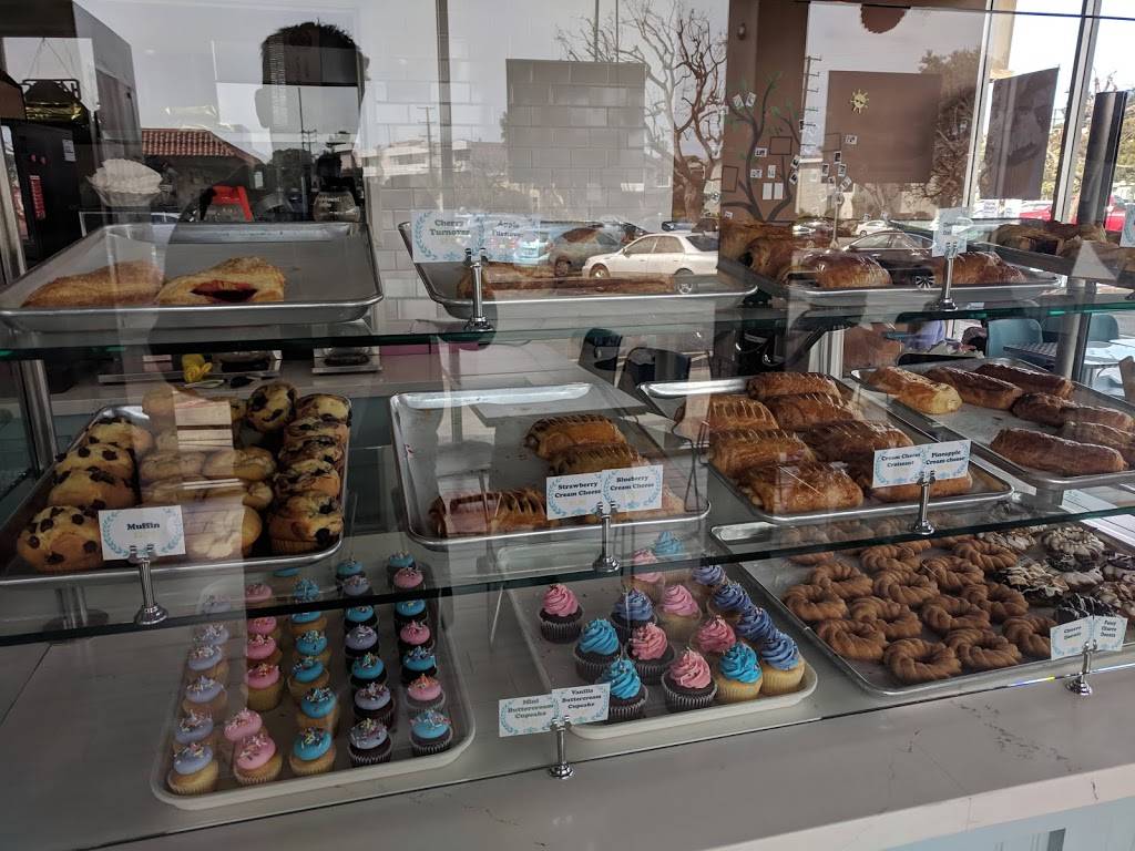 Redondough | bakery | 1218 Beryl St, Redondo Beach, CA 90277, USA | 4243042773 OR +1 424-304-2773