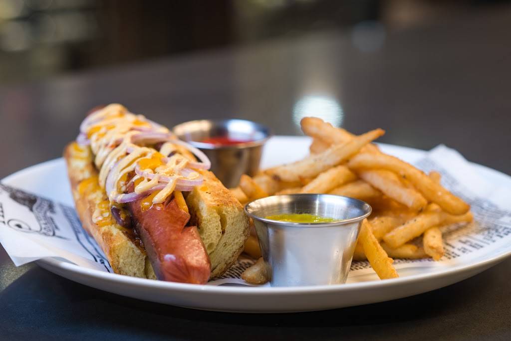 VUE Bar + Restaurant | restaurant | 2640 North Lakewood Blvd. Penthouse Level, Long Beach, CA 90815, USA | 5624985454 OR +1 562-498-5454