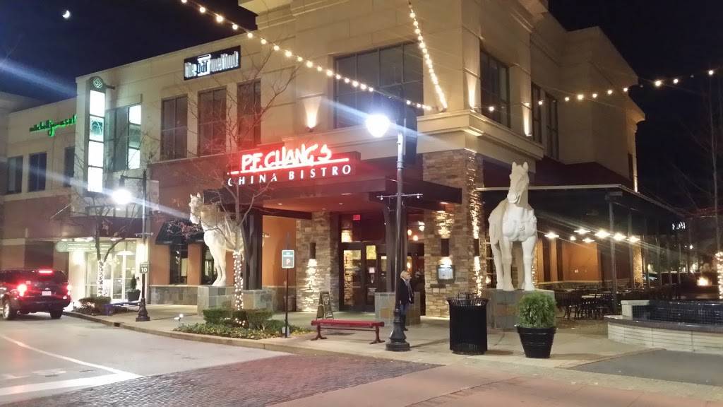 P.F. Changs | meal takeaway | 25 The Blvd, Richmond Heights, MO 63117, USA | 3148622624 OR +1 314-862-2624