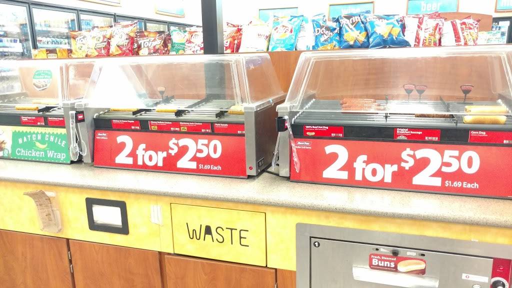 RaceTrac | bakery | 324 N US-27, Lady Lake, FL 32159, USA | 3526740037 OR +1 352-674-0037