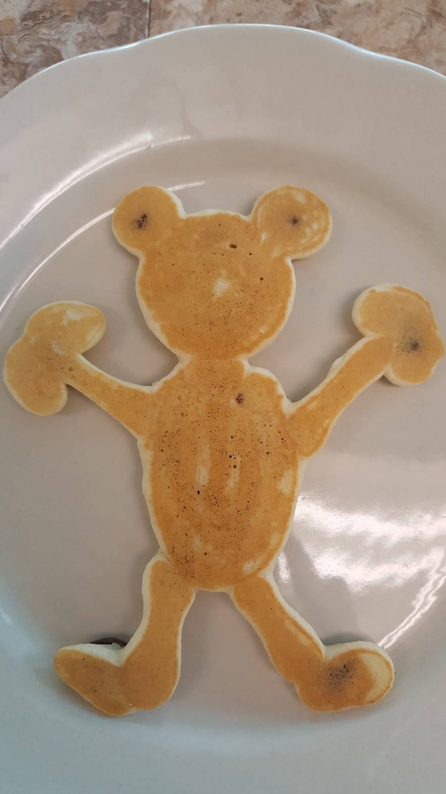 Dora Cafe | restaurant | 3201 N Hwy 19A, Mt Dora, FL 32757, USA | 3523832323 OR +1 352-383-2323