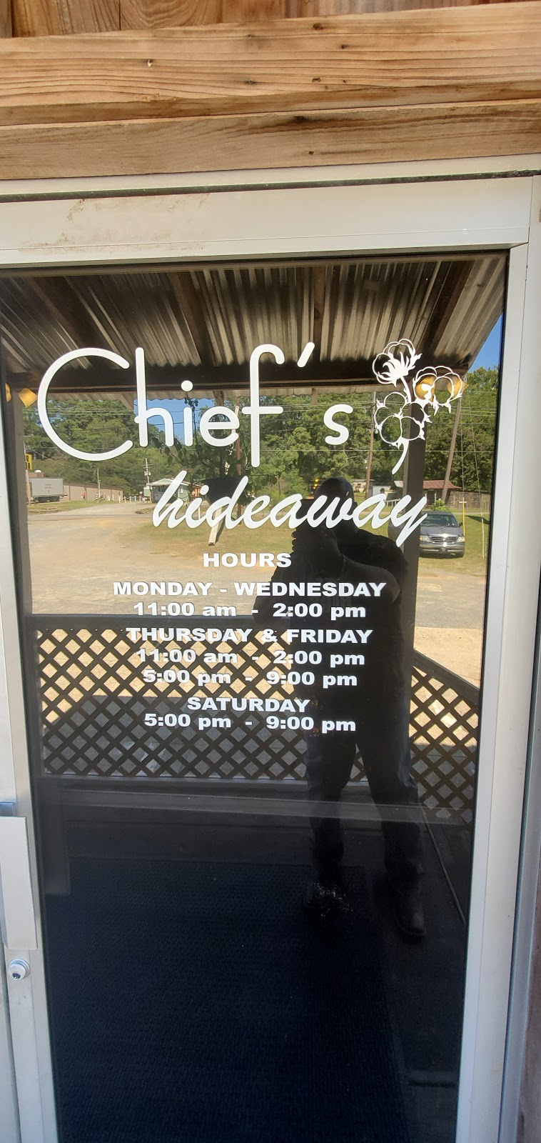 Chiefs Hideaway | restaurant | 3091 US-80, Calhoun, LA 71225, USA | 3185993002 OR +1 318-599-3002