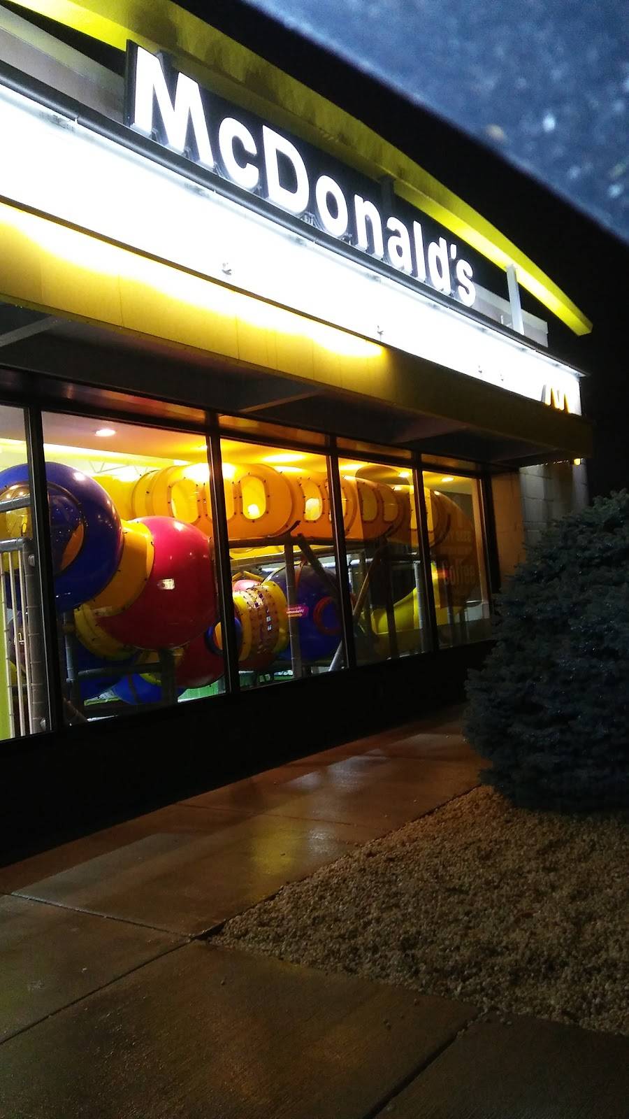 McDonalds | cafe | 450 Sanilac Rd, Sandusky, MI 48471, USA | 8106482465 OR +1 810-648-2465