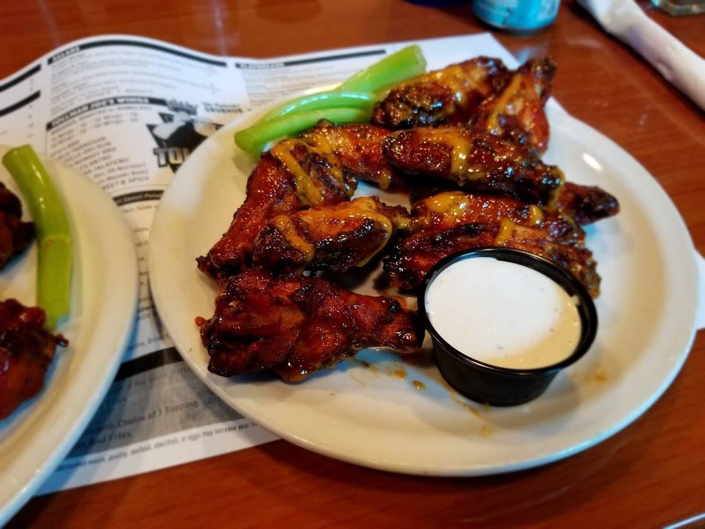 Toll Man Joes | restaurant | 26 E Oregon Ave, Philadelphia, PA 19148, USA | 2156448388 OR +1 215-644-8388