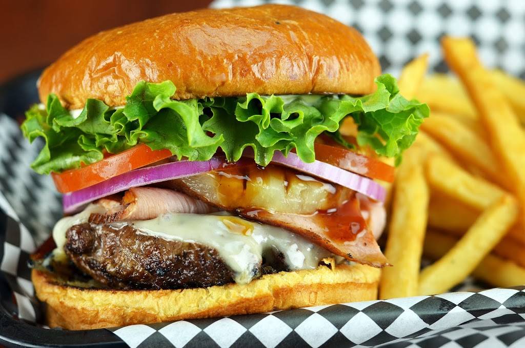 T Cs Pub & Grub | restaurant | 7205 S Power Rd, Queen Creek, AZ 85142, USA | 4809880313 OR +1 480-988-0313