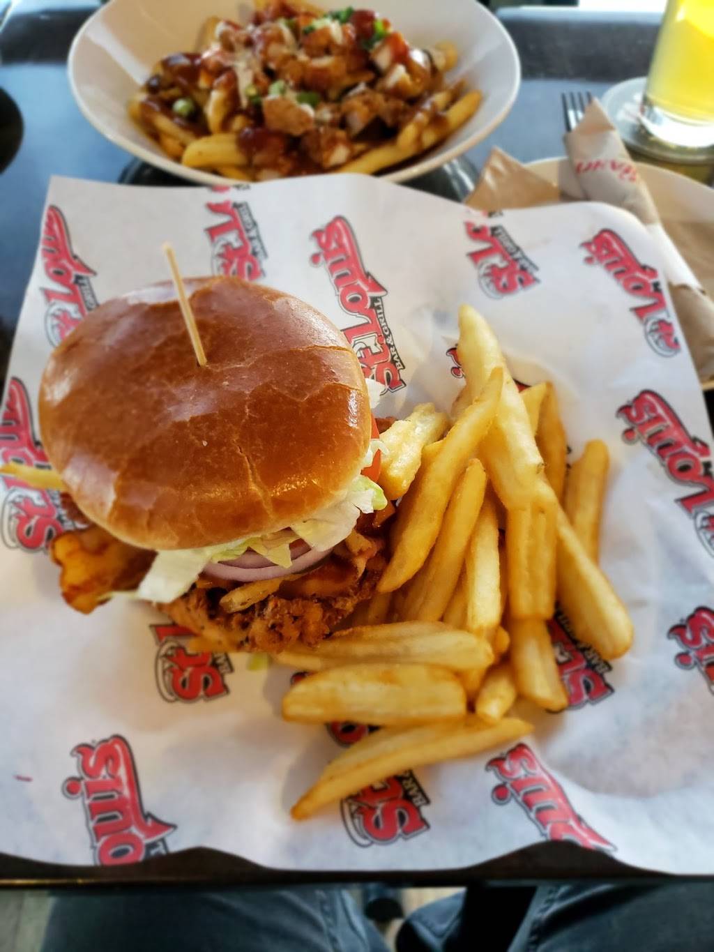 St. Louis Bar & Grill | restaurant | 90 Edgeley Blvd Unit 106, Vaughan, ON L4K 5W7, Canada | 9056604999 OR +1 905-660-4999